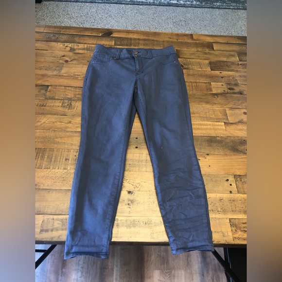 Maurices High Rise Navy/grey jeans - Picture 3 of 6